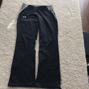 Women’s Under Armour ColdGear pant. Size medium.